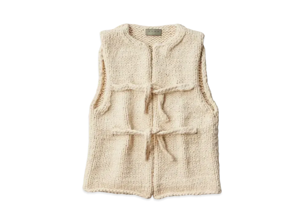KURO Hand Knit Vest "White"