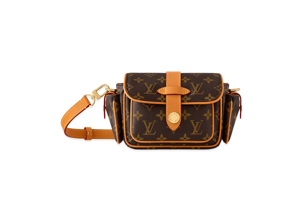 Louis Vuitton Cargo Wearable Wallet "Monogram Archive"