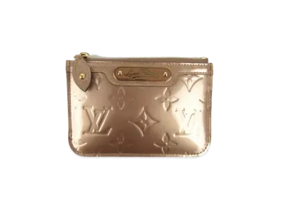 Louis Vuitton Key Pouch NM Vernis "Beige Poudre"
