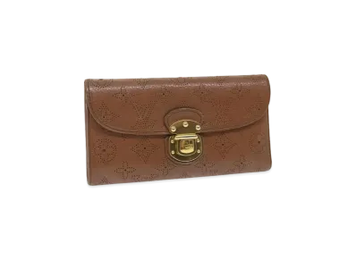 Louis Vuitton Amelia Wallet Mahina "Cognac"
