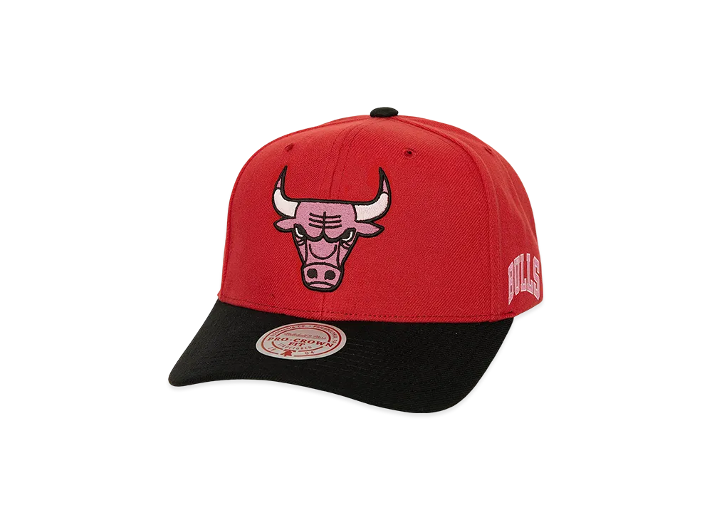 Mitchell & Ness x BLACKPINK Bulls Snapback "Red"