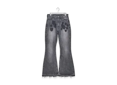 MASUBOYS Emblem Bell-Bottom Jeans "Black"