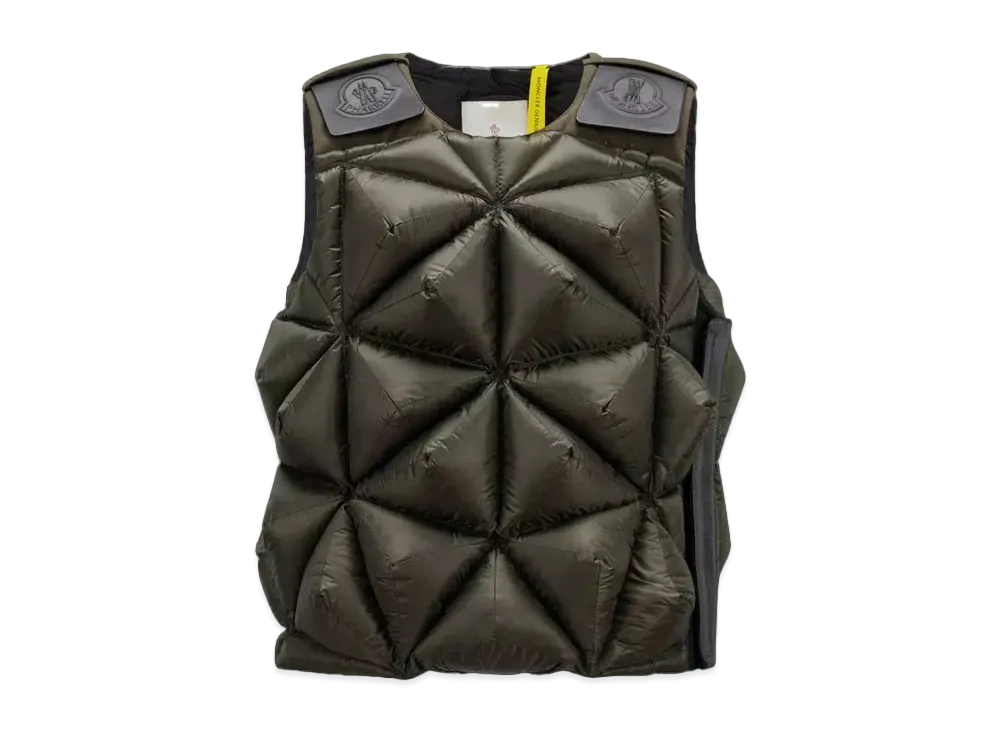 新品 正規品 モンクレール×ファレルウィリアムス MONCLER ワッペン付き 2025年最新】モンクレール ファレルの人気アイテム - メルカリ