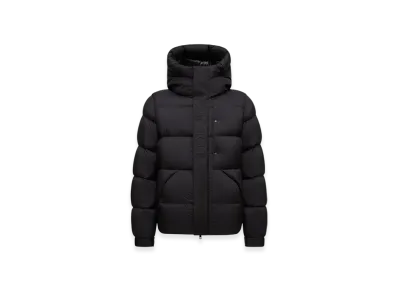 MONCLER Madeira Hooded Short Down Jacket "Black"
