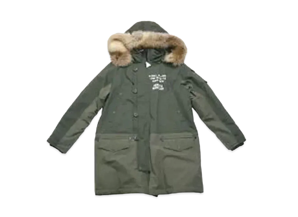 モンクレール x アンディフェイテッド フェンドーフ ダウン ジャケット "オリーブ"