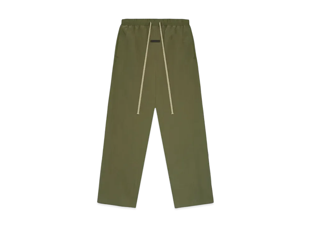 FEAR OF GOD ESSENTIALS Ripstop Relaxed Pant "Military"