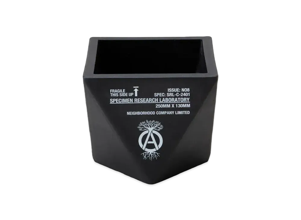 NEIGHBORHOOD SRL . Polygon Type Plant Pot "Black"