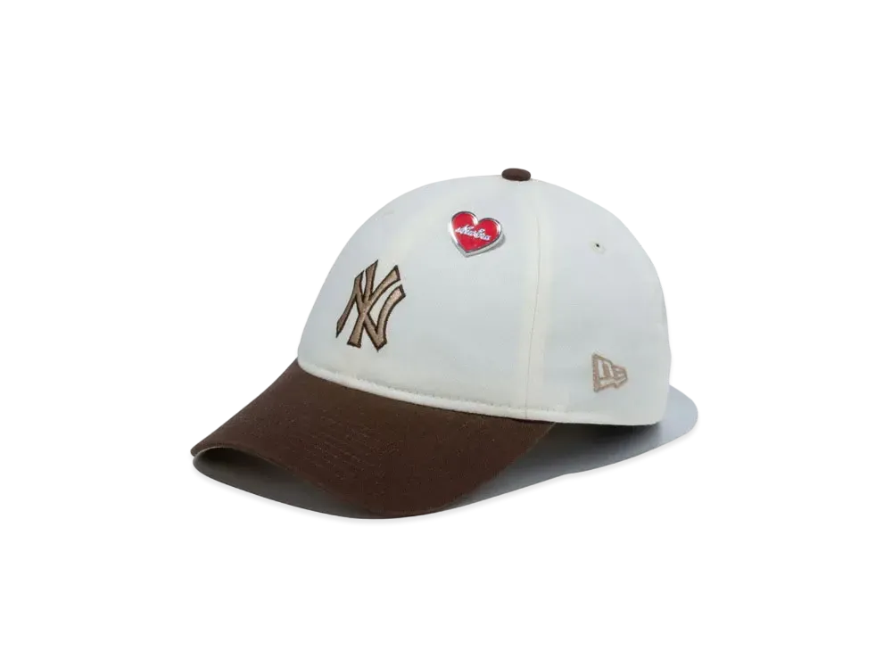 NEW ERA St. Valentine's Day New York Yankees 9Twenty "Chrome White/Walnut"