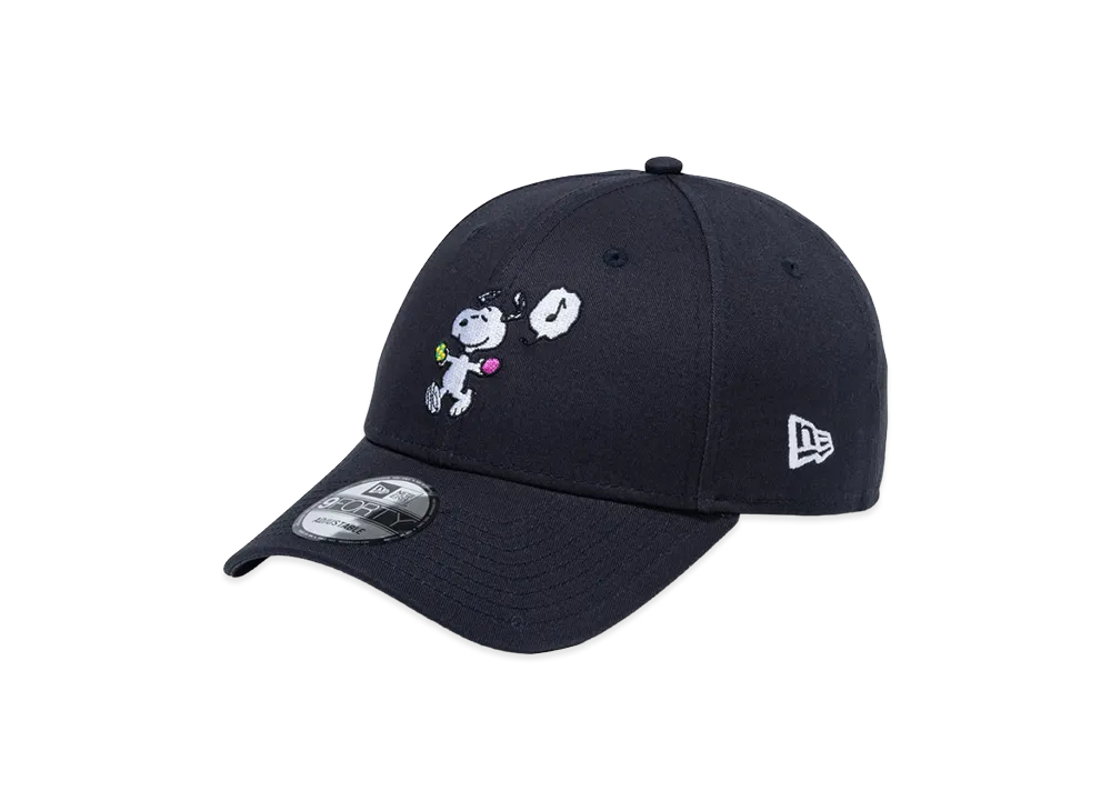 NEW ERA x PEANUTS 9Forty Easter Snoopy "Faded Black"
