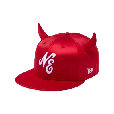 NEW ERA 59Fifty Halloween Satin Horn Classic Logo "Red"