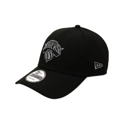NEW ERA x THE CAP 9Forty National Basketball Association New York Knicks "Black"