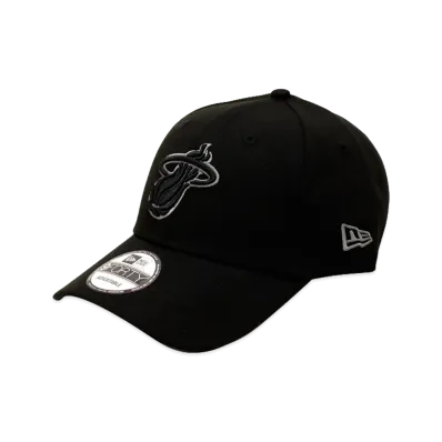 NEW ERA x THE CAP 9Forty National Basketball Association Miami Heat "Black"