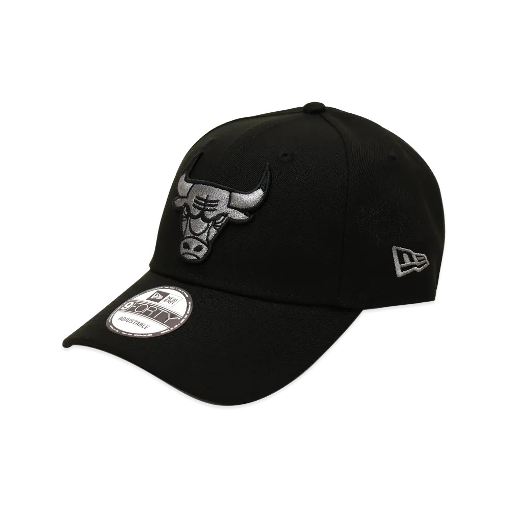 NEW ERA x THE CAP 9Forty National Basketball Association Chicago Bulls "Black"