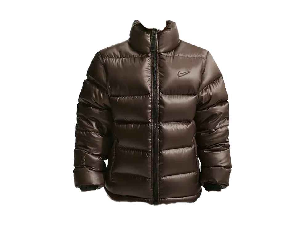 ナイキ x ノクタ サンセット パファー "バロックブラウン/オリーブグレー"