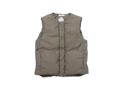 nonnative Explorer Down Vest Nylon Taffeta With Gore-Tex Windstopper "Khaki"