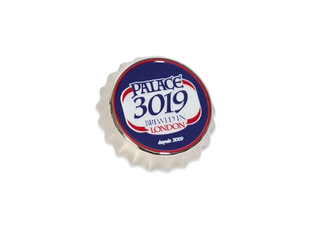 パレス サヴォアフェール ピン バッジ "ブルー レッド"