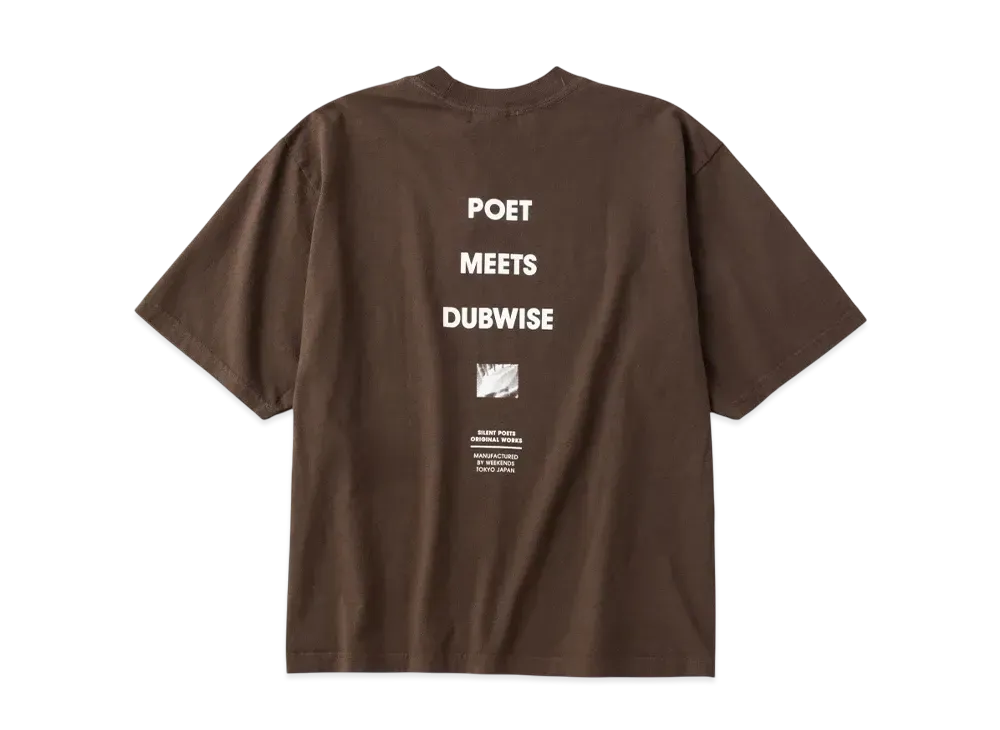 POET MEETS DUBWISE PMD Loose Fit Logo T-Shits "Mocha"