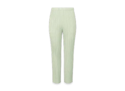 PLEATS PLEASE ISSEY MIYAKE Monthly Colors April "Ice White"