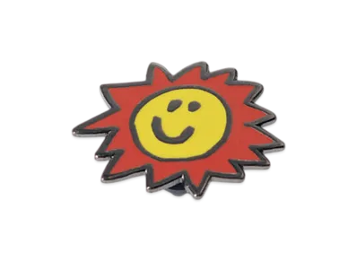 RASSVET Sun Smiley Pin "Red"