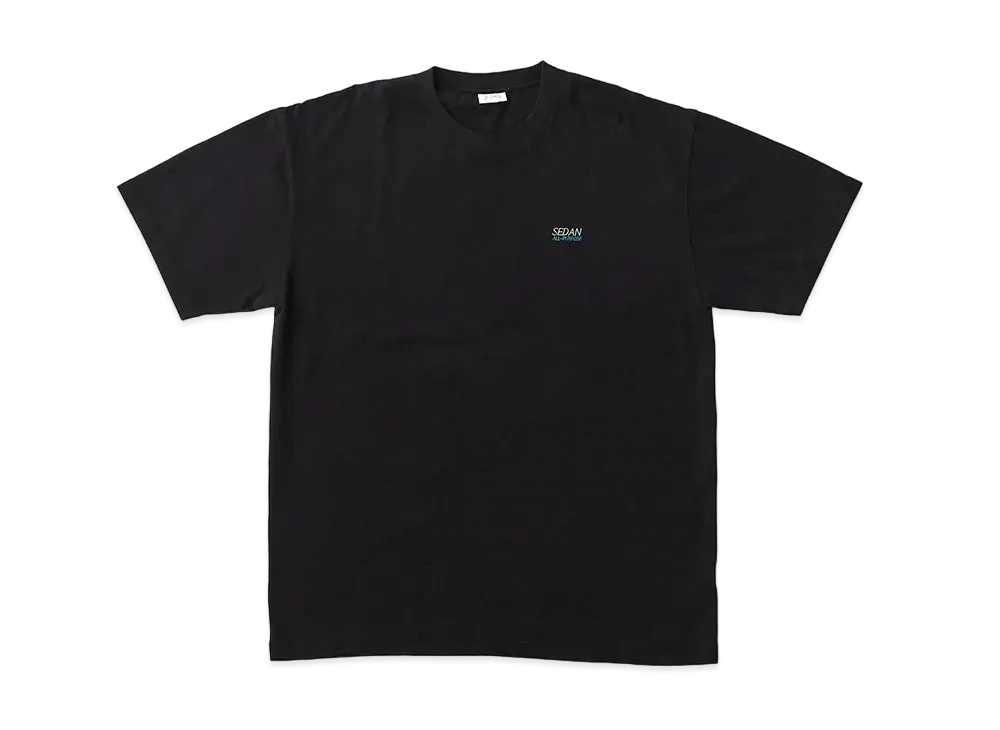 SEDAN ALL-PURPOSE Tech Logo S/S Tee "Black"
