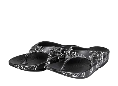 TAKAHIROMIYASHITATheSoloist. x OOFOS Flip-Flop "Music Note Black"
