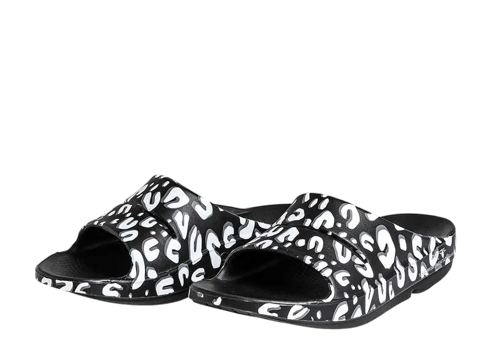 TAKAHIROMIYASHITATheSoloist. x OOFOS Slider "Leopard Black"