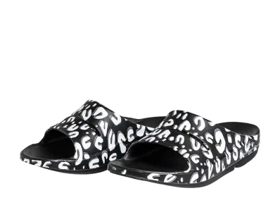 TAKAHIROMIYASHITATheSoloist. x OOFOS Slider "Leopard Black"
