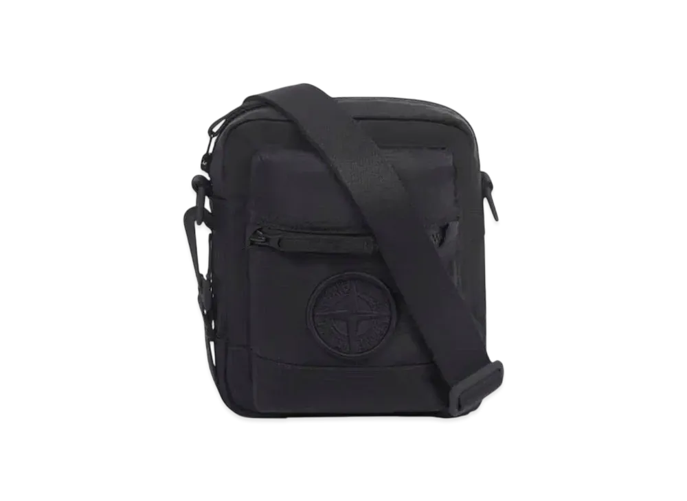 ストーンアイランド 9200908 ナイロン メタル イン エコニル "ブラック"