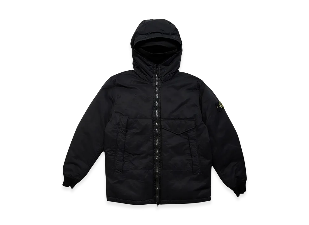 Stone Island 41421 Opaque Nylon Twill Down - 22FW "Black"