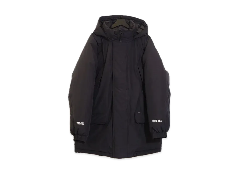 Supreme GORE-TEX 700-Fill Down Parka "Black"