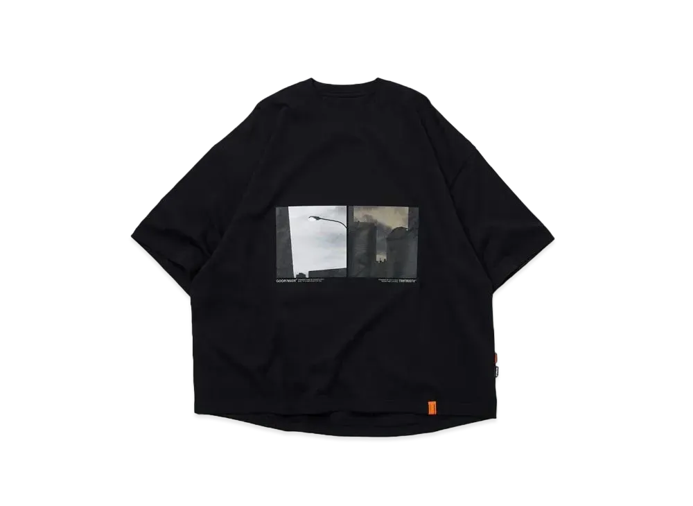 TIGHTBOOTH x GOOPiMADE Super Wide Logo Tee "Black"