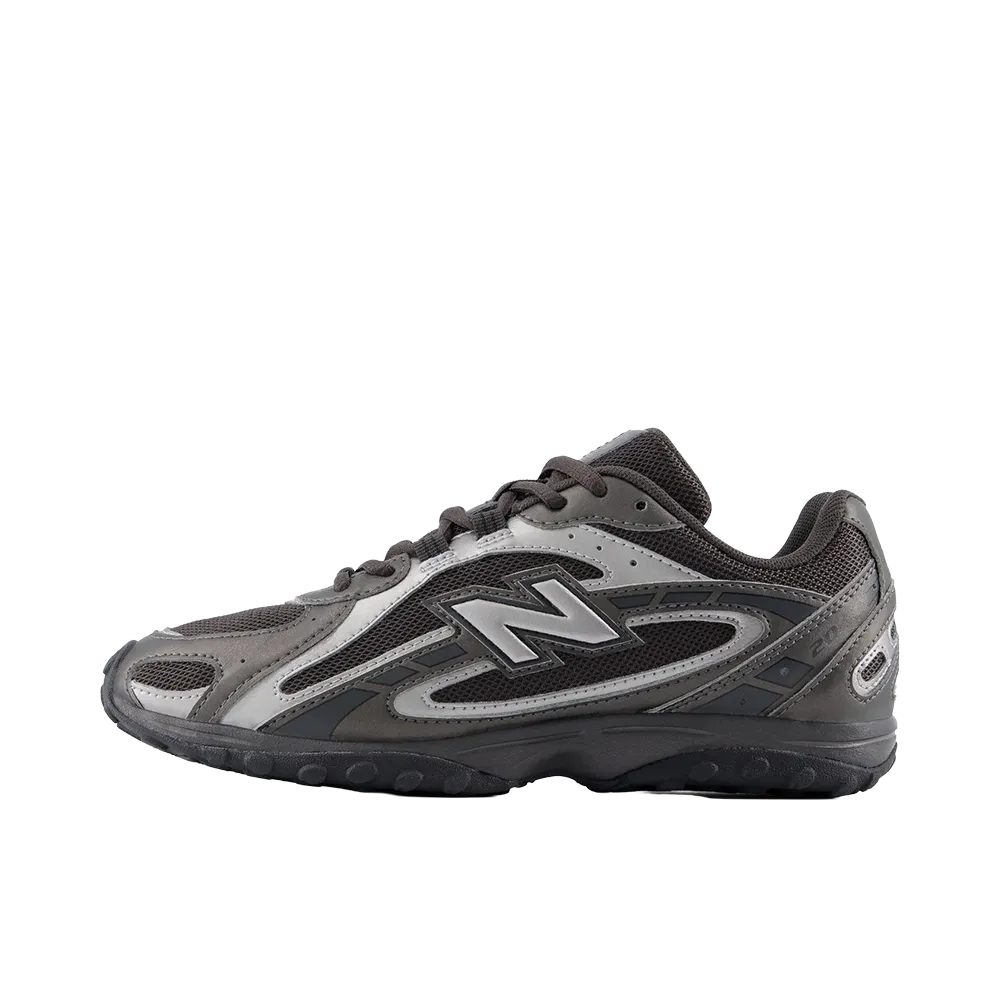 New Balance 204L "Black/Dark Silver Metallic"