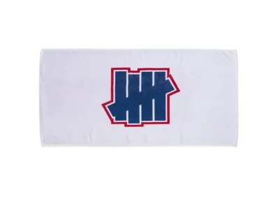 UNDEFEATED ICON BEACH TOWEL - 02077 "White"