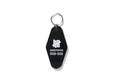 UNDEFEATED MOTEL KEYCHAIN - 02191 "Black"