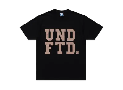 UNDEFEATED Block S/S Tee "Black"