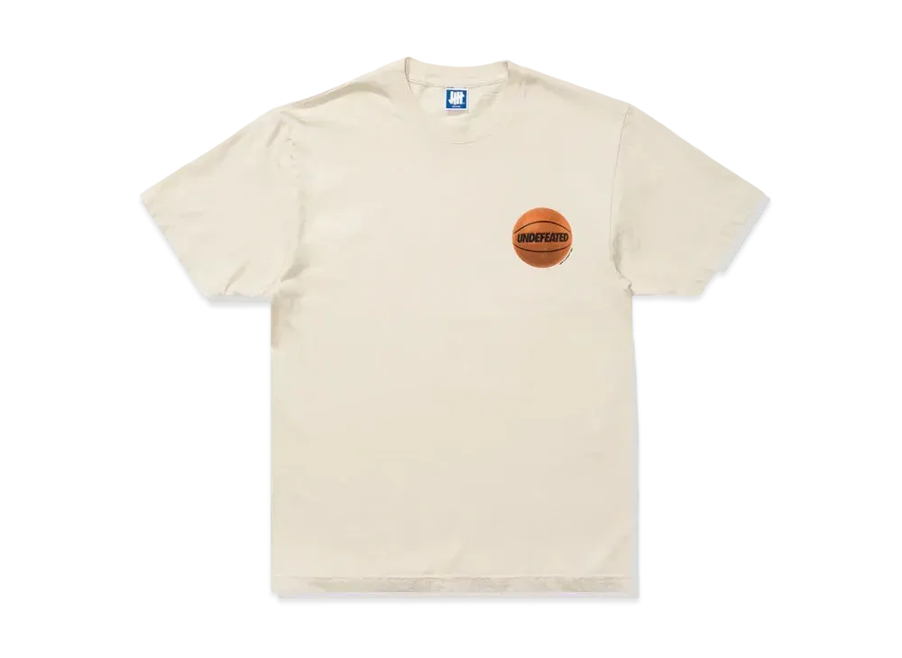 UNDEFEATED Basketball S/S Tee "Beige"