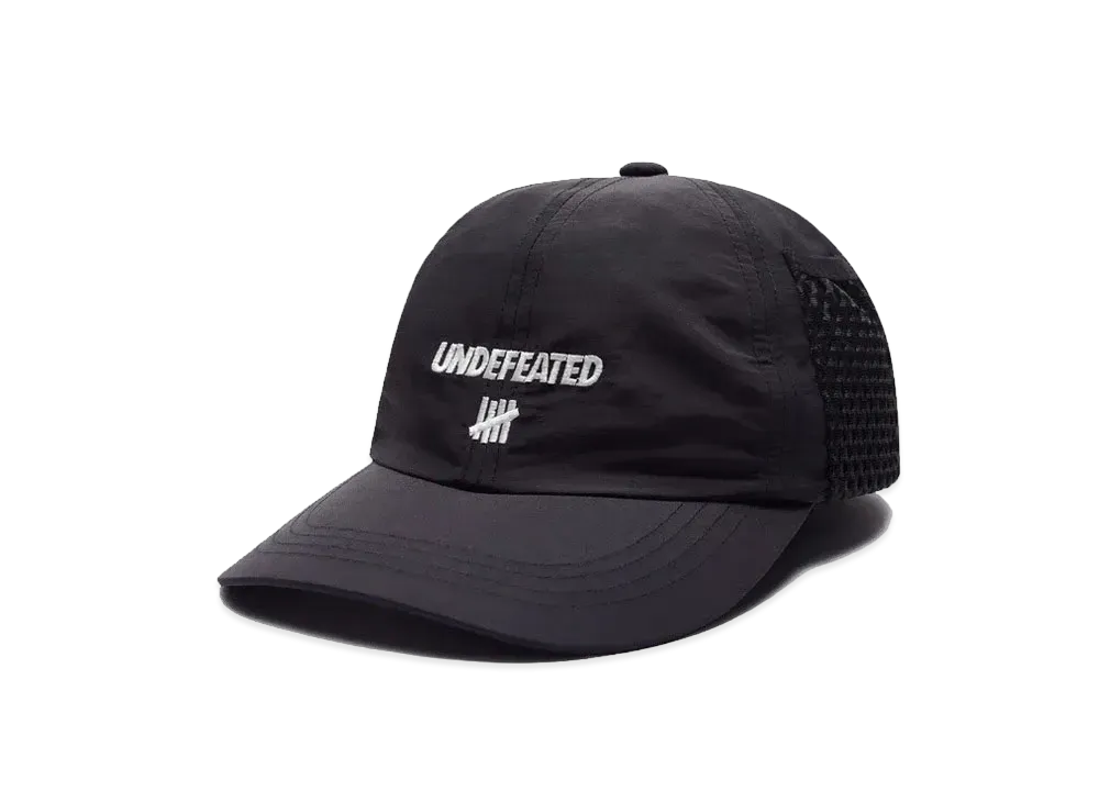 UNDEFEATED Mesh Pocket Strapback "Black"