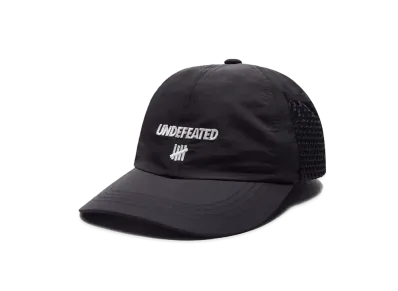 UNDEFEATED Mesh Pocket Strapback "Black"