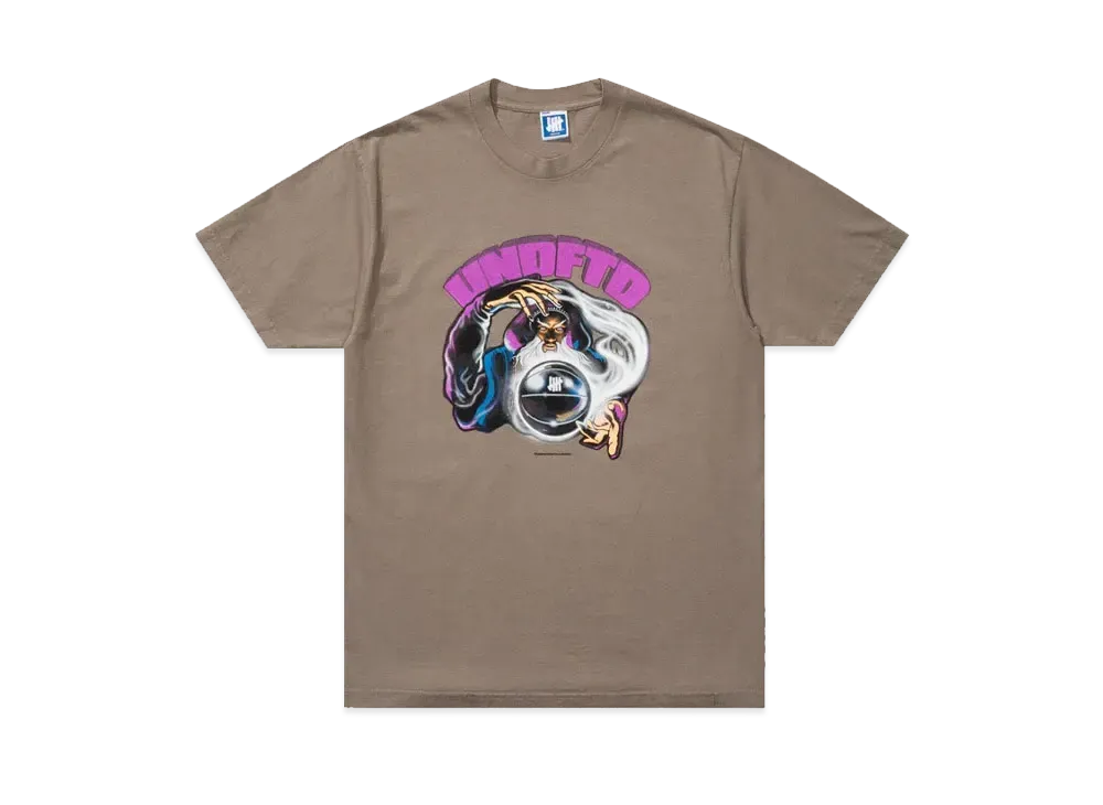UNDEFEATED Crystal Ball S/S Tee "Lt Brown"