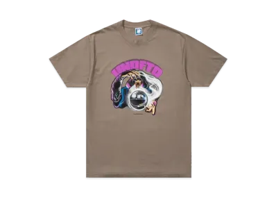 UNDEFEATED Crystal Ball S/S Tee "Lt Brown"