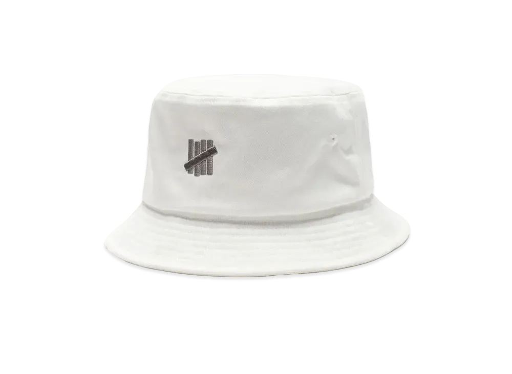 UNDEFEATED Icon Bucket Hat "White"