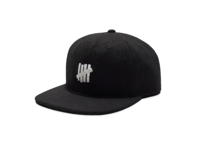 UNDEFEATED Icon Strapback "Black"