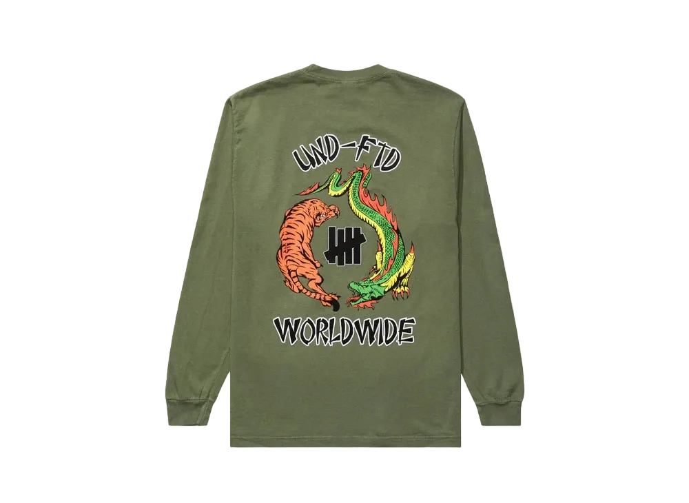 UNDEFEATED East Vs West L/S Tee "Olive"