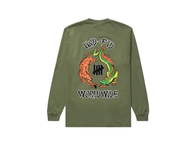 UNDEFEATED East Vs West L/S Tee "Olive"