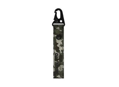 UNDEFEATED Ripstop Strap Keychain "Camo"