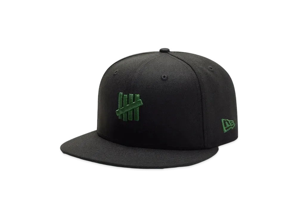 UNDEFEATED x NE Icon Fitted "Black"
