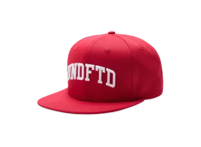UNDEFEATED Arch Snapback "Red"