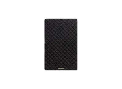 UNDEFEATED Quilted Blanket "Black"