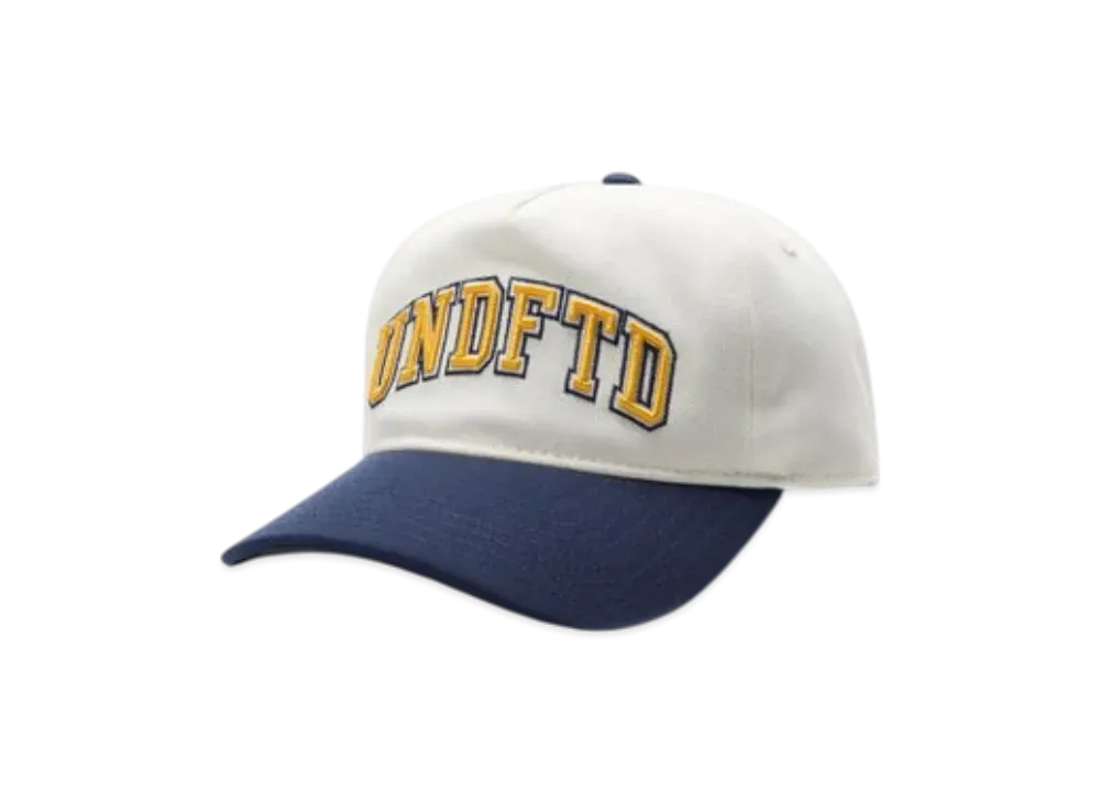 UNDEFEATED 2-Tone Arch Snapback "Off White"