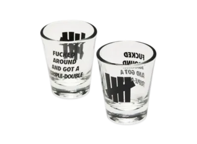 UNDEFEATED Shot Glass Set "Black"